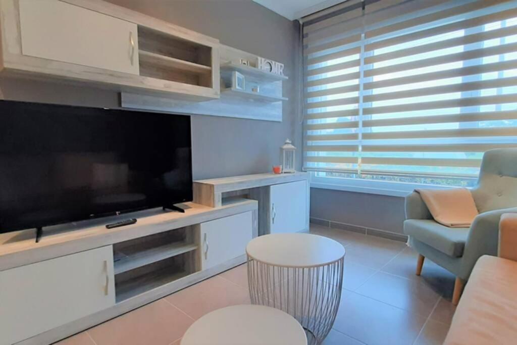 Apartamento Playa Foz Con Piscina Y Parking 010アパートメント エクステリア 写真