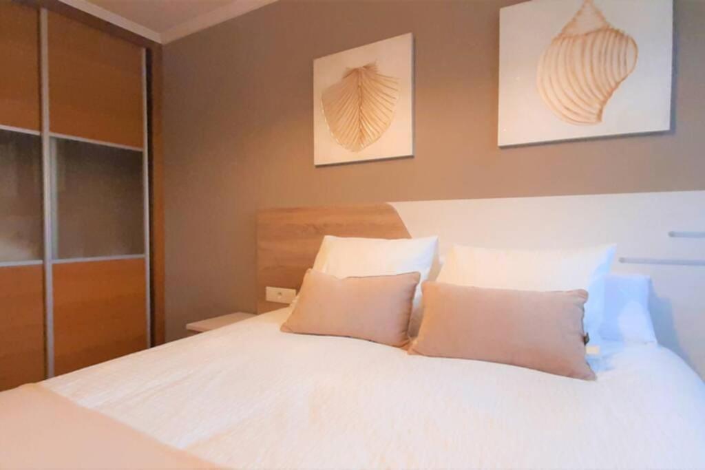 Apartamento Playa Foz Con Piscina Y Parking 010アパートメント エクステリア 写真